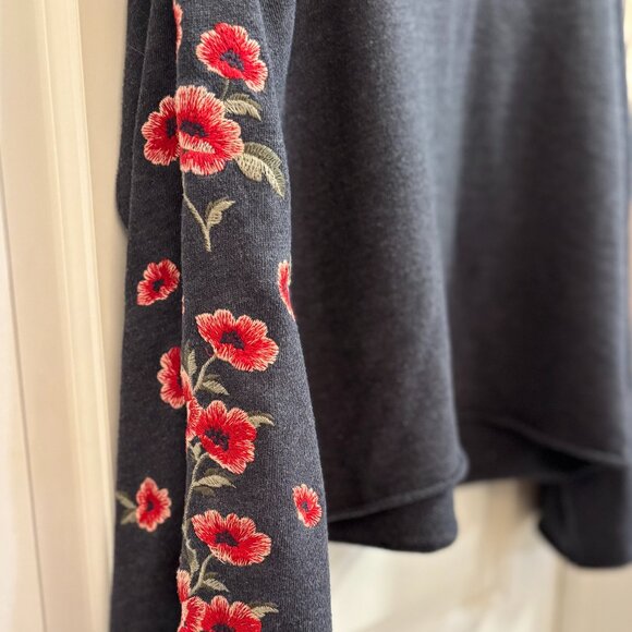 American Eagle Outfitters Embroidered Floral Sleeve Sweatshirt Gray M - Picture 2 of 11